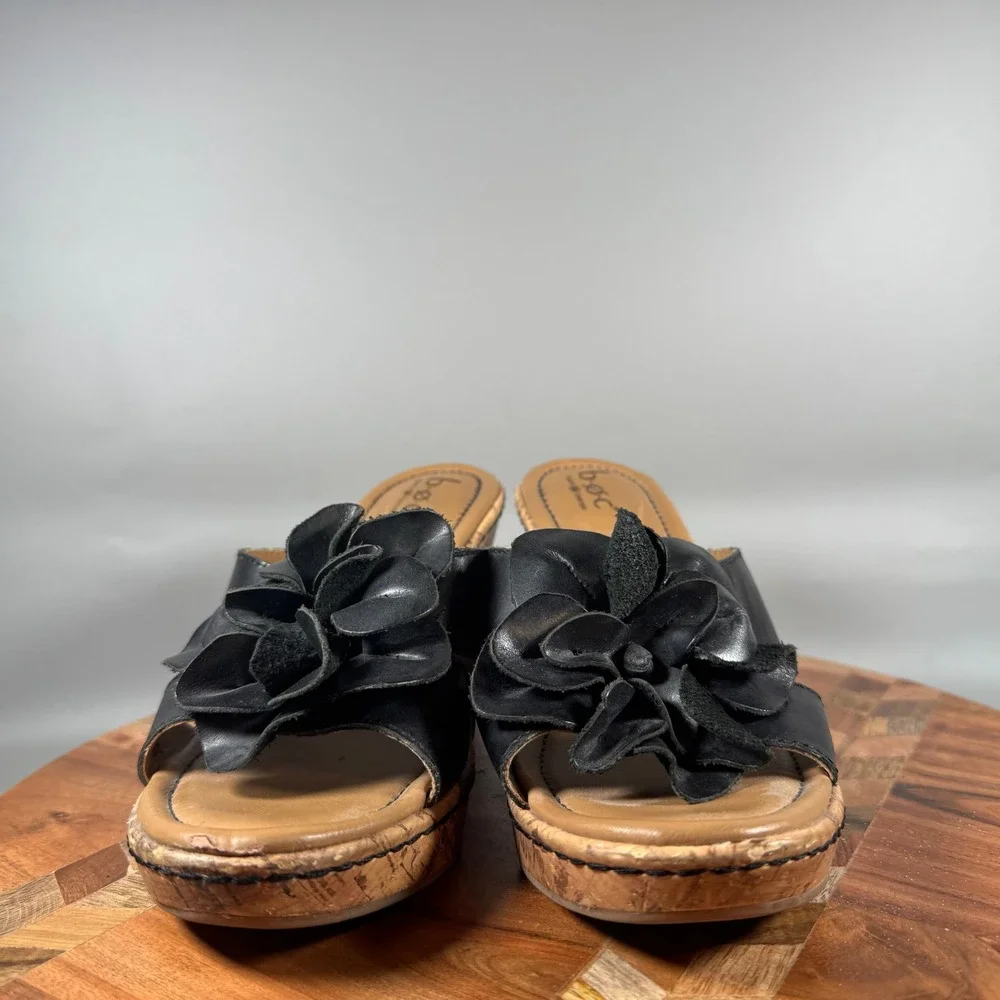 b.o.c. Born Concept Women 7M Black Leather Flower Wedge Slide Sandals Z13603